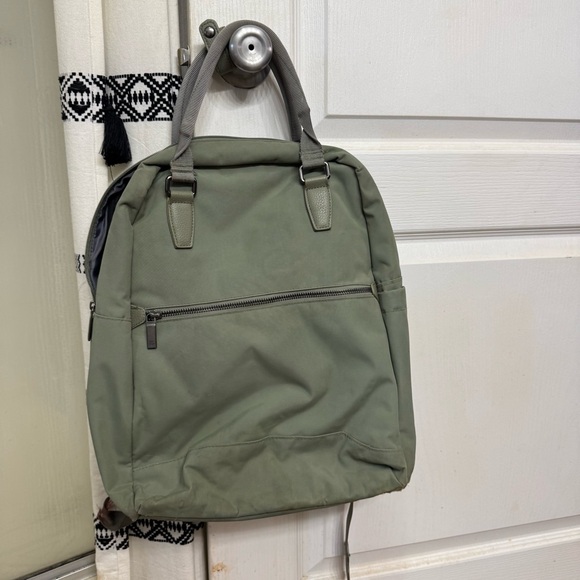 Open Story Commuter Backpack Laptop Carry-On bag - Picture 1 of 16